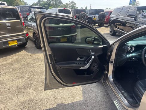 Used 2019 Mercedes-Benz A 220 image 9