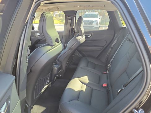 Used 2025 Volvo XC60 B5 Plus w/ Climate Package image 28