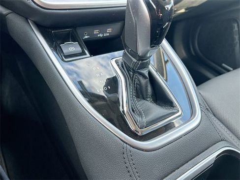 Used 2022 Subaru Outback Limited image 23