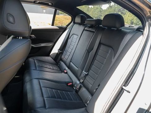 Used 2022 BMW 330e w/ M Sport Package RWD image 40