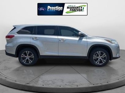 Used 2019 Toyota Highlander LE