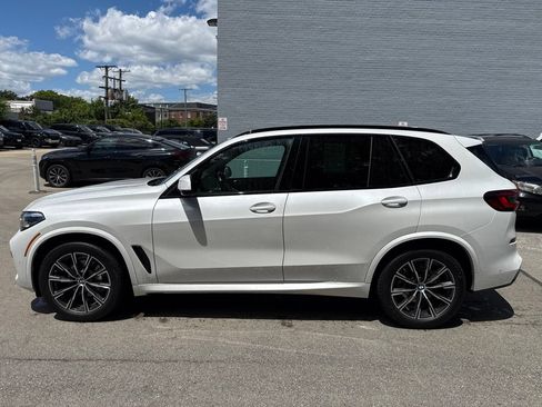 Used 2022 BMW X5 xDrive40i w/ M Sport Package AWD/4WD image 3