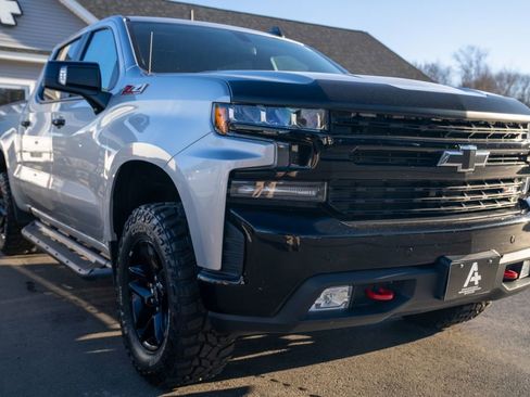Used 2019 Chevrolet Silverado 1500 LT Trail Boss image 9