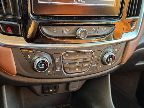Used 2019 Chevrolet Traverse High Country AWD/4WD image 33