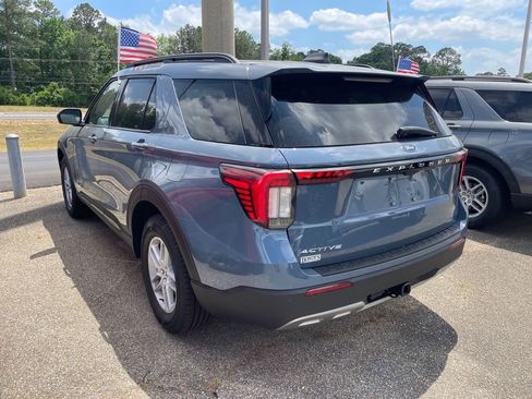 New 2026 Ford Explorer Active RWD image 9