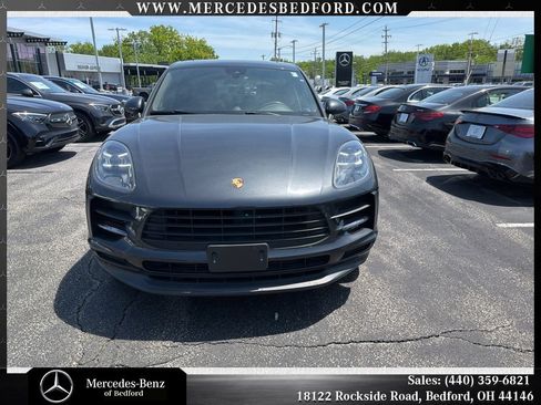 Used 2020 Porsche Macan AWD/4WD image 2