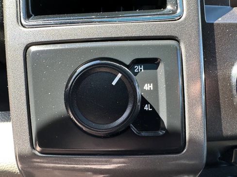 Used 2018 Ford F150 XLT w/ Equipment Group 302A Luxury image 4