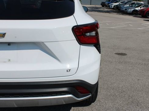 Used 2024 Chevrolet Trax LT w/ Driver Confidence Package FWD image 41