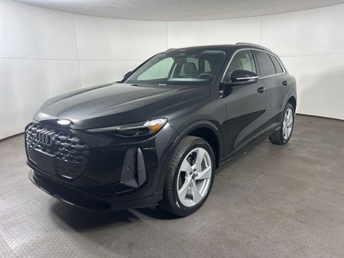 New 2025 Audi Q5 Premium Plus image 3