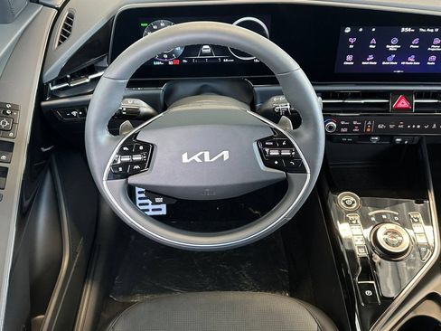 New 2026 Kia Niro Wave FWD image 14