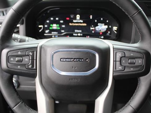 Used 2024 GMC Yukon Denali image 18