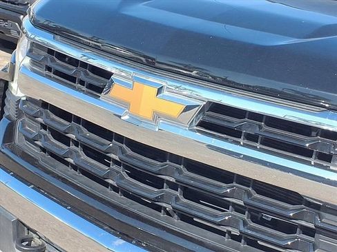 Used 2024 Chevrolet Silverado 1500 LT image 29