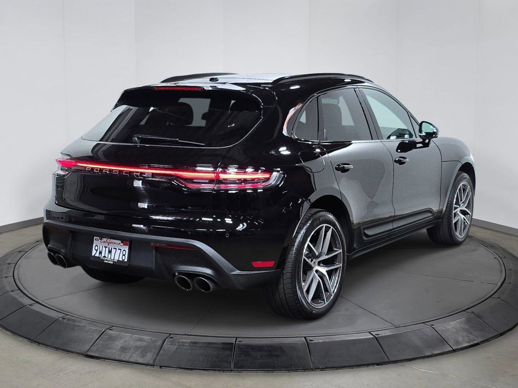 Certified 2026 Porsche Macan AWD/4WD image 7