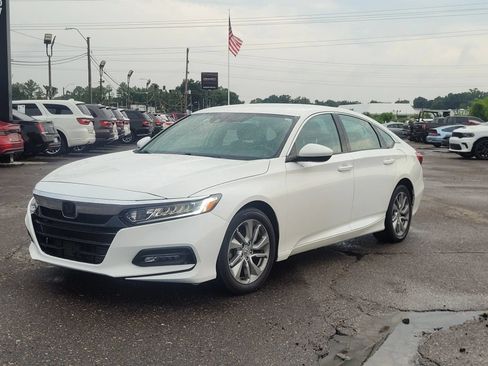 Used 2018 Honda Accord LX image 3