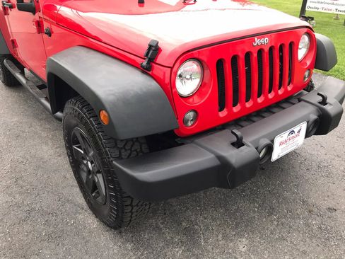 Used 2018 Jeep Wrangler Unlimited Sport S AWD/4WD image 60
