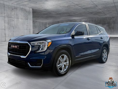 Certified 2022 GMC Terrain SLE image 2