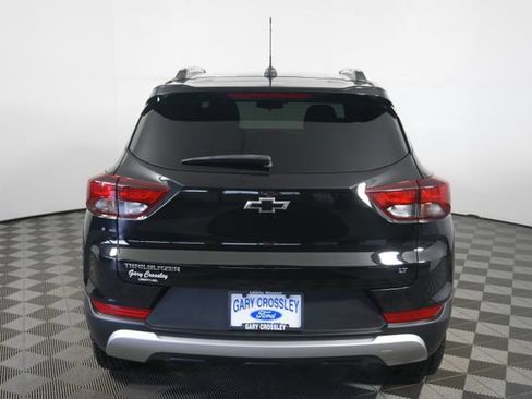 Used 2023 Chevrolet TrailBlazer LT FWD image 4