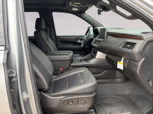 Used 2023 Chevrolet Tahoe Premier w/ Premium Package image 15