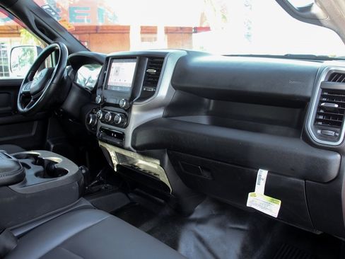 Used 2022 RAM 2500 Tradesman w/ Chrome Appearance Group image 23