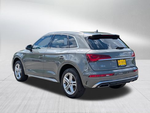 Used 2023 Audi Q5 e Premium w/ Convenience Package AWD/4WD image 5