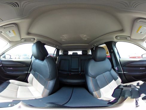 Used 2025 MAZDA CX-50 2.5 Hybrid w/ Premium Plus Pkg image 44