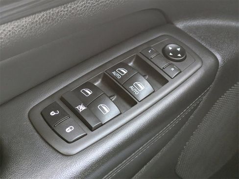 Used 2021 Jeep Grand Cherokee Laredo X image 29