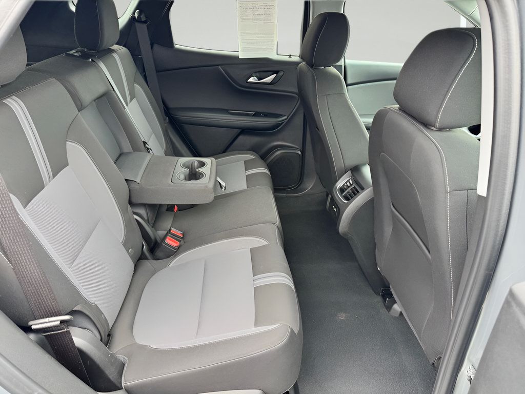 Used 2025 Chevrolet Blazer LT AWD/4WD image 30