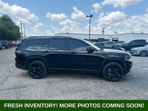 Used 2022 Jeep Grand Cherokee L Laredo AWD/4WD image 2