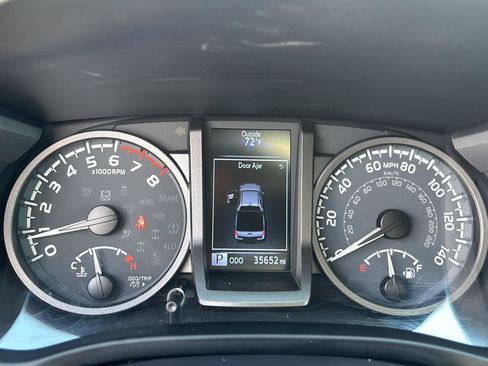 Used 2023 Toyota Tacoma TRD Off-Road AWD/4WD image 3