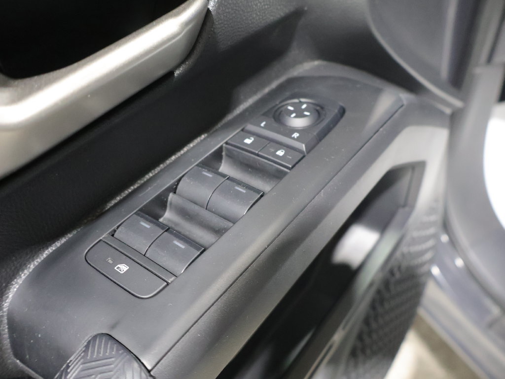 Used 2025 Toyota Tacoma TRD Sport AWD/4WD image 14