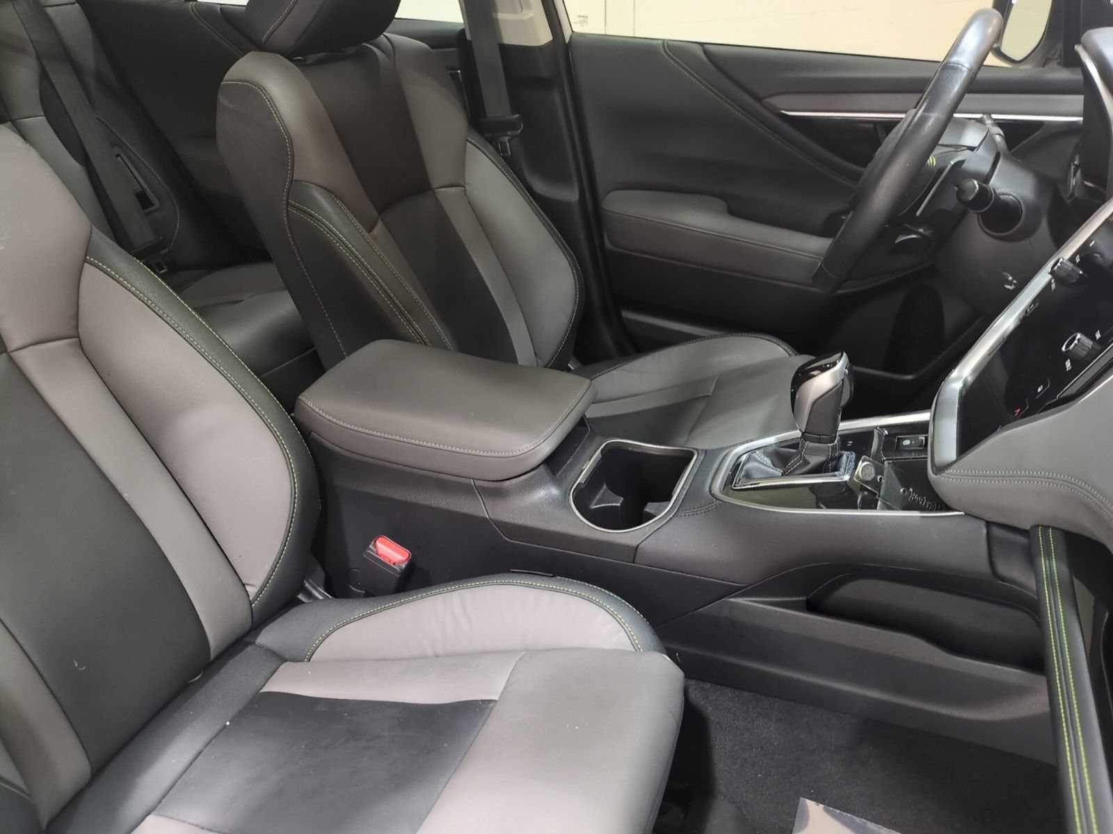 Used 2024 Subaru Outback Onyx Edition AWD/4WD image 11