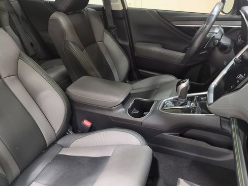 Used 2024 Subaru Outback Onyx Edition AWD/4WD image 11