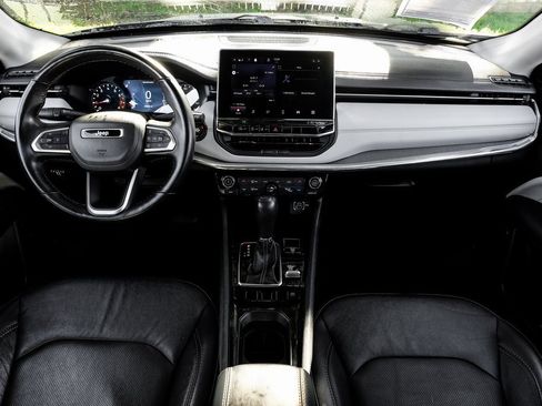 Used 2022 Jeep Compass Limited image 5