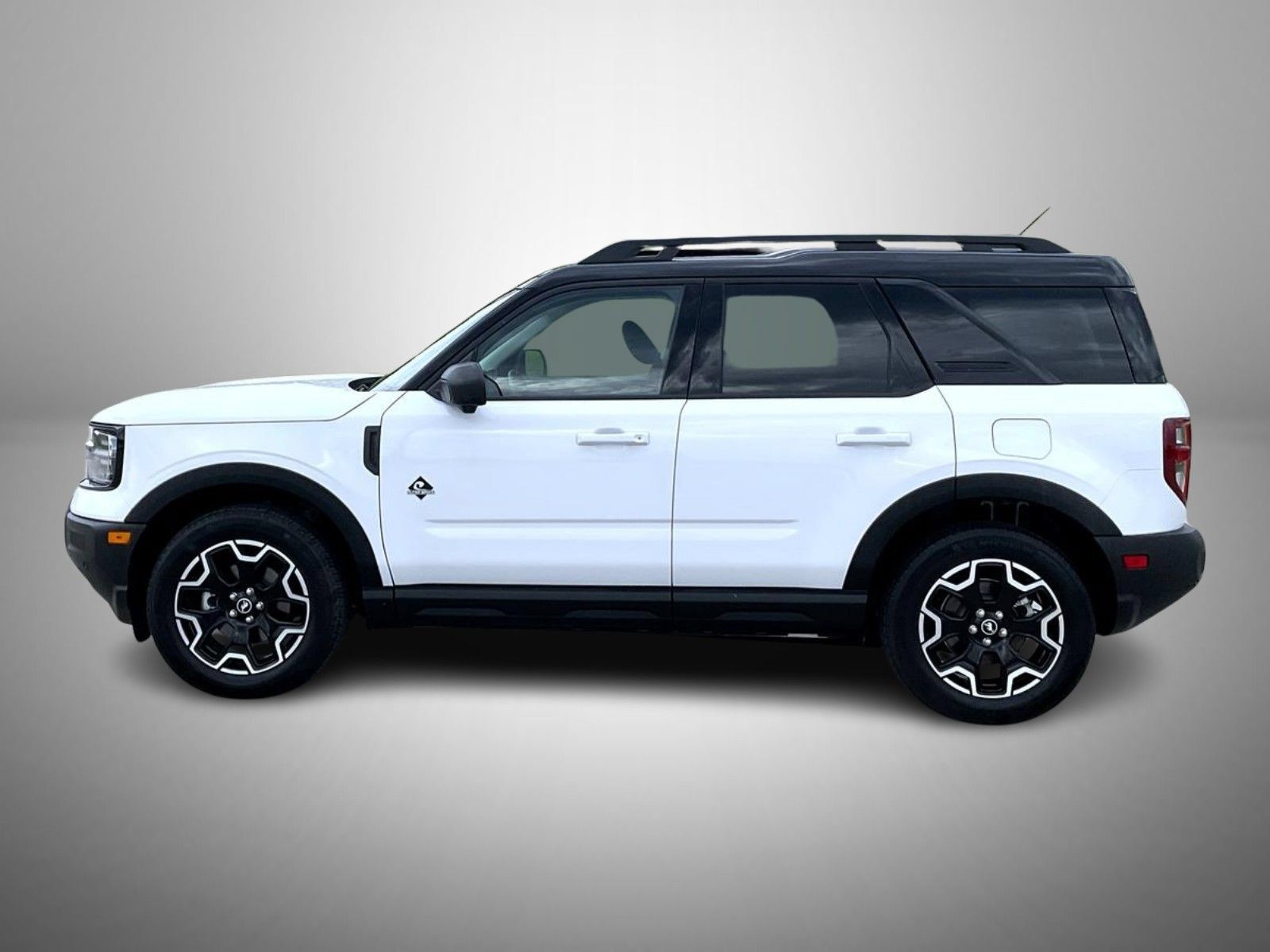 Used 2025 Ford Bronco Sport Outer Banks w/ Outer Banks Tech Package+ AWD/4WD image 8