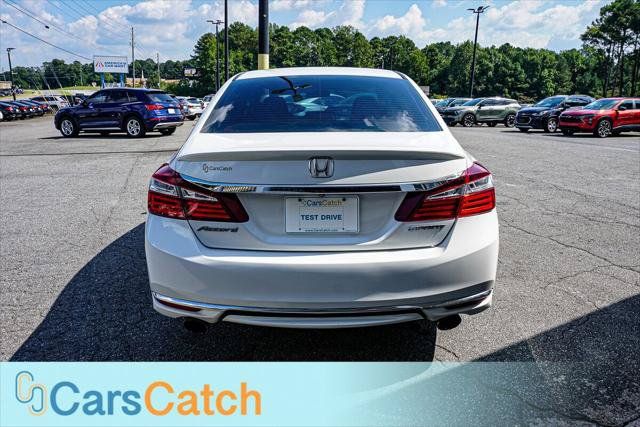 Used 2017 Honda Accord Sport image 12