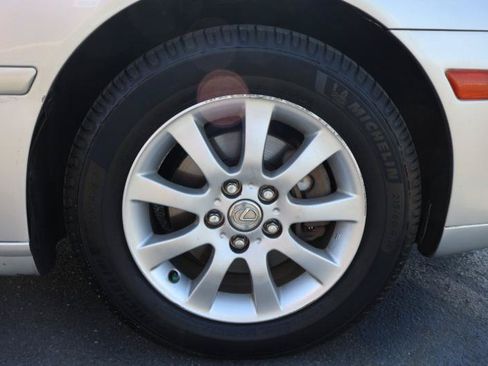 Used 2003 Lexus ES 330 FWD image 11