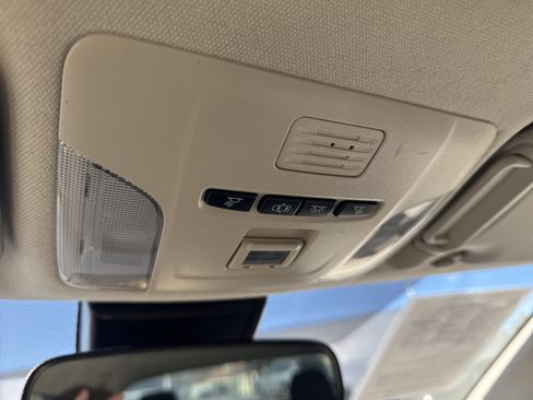 Used 2022 Toyota Corolla LE image 30