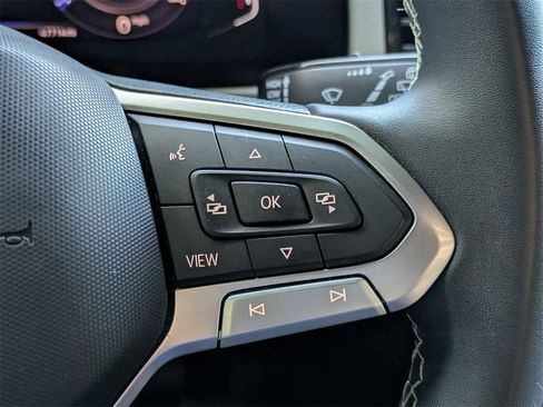 Used 2023 Volkswagen Atlas Cross Sport SE image 35