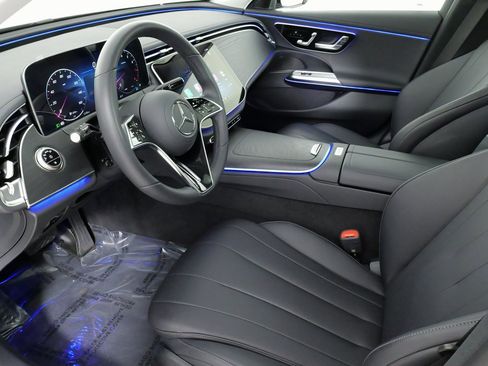 Used 2025 Mercedes-Benz E 350 4MATIC Sedan image 34