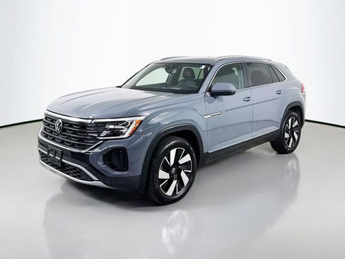 Used 2025 Volkswagen Atlas Cross Sport SEL image 1