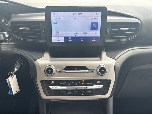 Certified 2021 Ford Explorer 2WD image 11