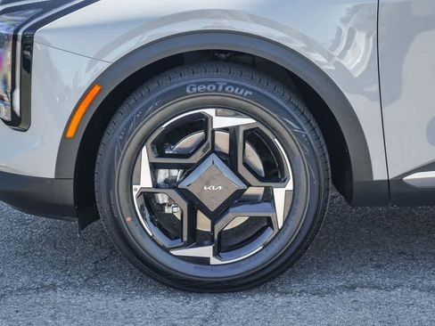 Certified 2026 Kia Sportage EX FWD image 10