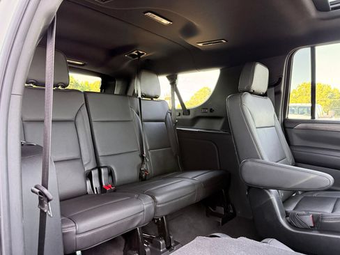 Used 2021 Chevrolet Suburban High Country AWD/4WD image 34