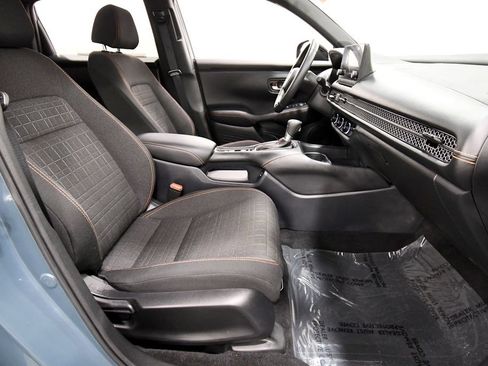 Used 2024 Honda HR-V Sport image 17