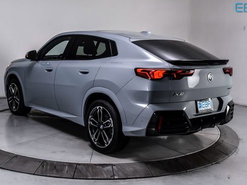 Used 2025 BMW X2 xDrive28i image 4