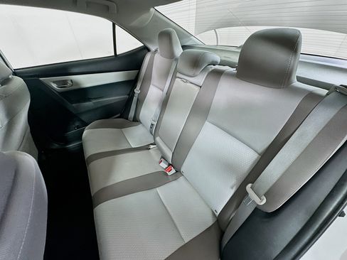 Used 2018 Toyota Corolla LE image 25