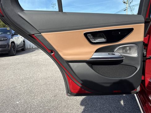 Used 2025 Mercedes-Benz E 450 E 450 image 37