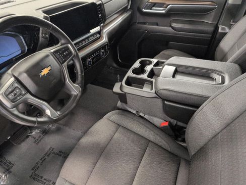 Used 2024 Chevrolet Silverado 1500 LT AWD/4WD image 9