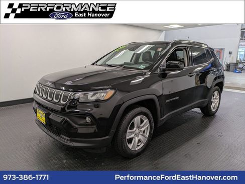 Used 2022 Jeep Compass Latitude w/ Sun and Sound Group image 1