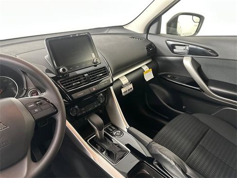 New 2025 Mitsubishi Eclipse Cross LE image 21